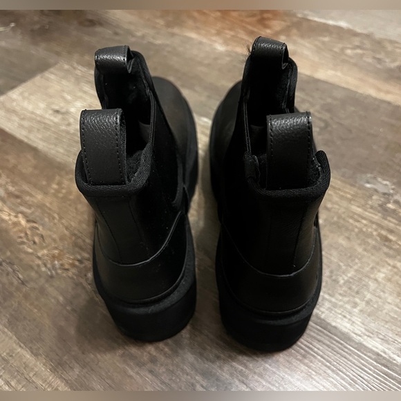 FINAL PRICE NEW~UGG  Platform Chelsea Leather Boot Black 10 Retro Chunky Shoes - Picture 5 of 8